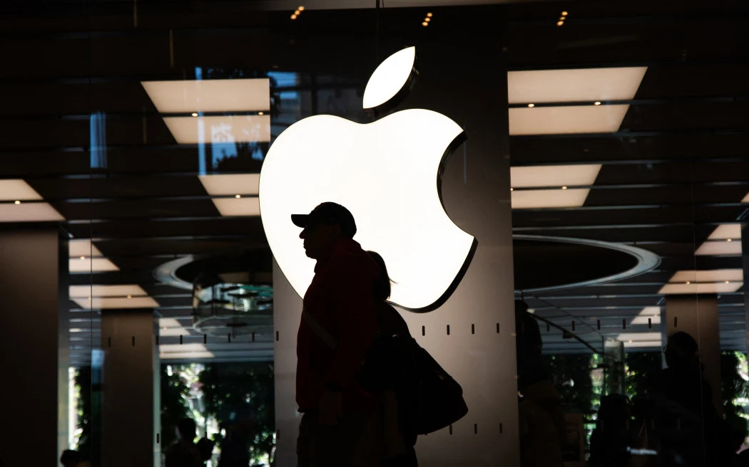 值得一提的是,苹果(Apple)排名第12,主要是AI准备度这一细项类别的排名明显落后其他“美股七雄”。(法新社档案照) 值得一提的是,苹果(Apple)排名第12,主要是AI准备度这一细项类别的排名明显落后其他“美股七雄”。(法新社档案照)