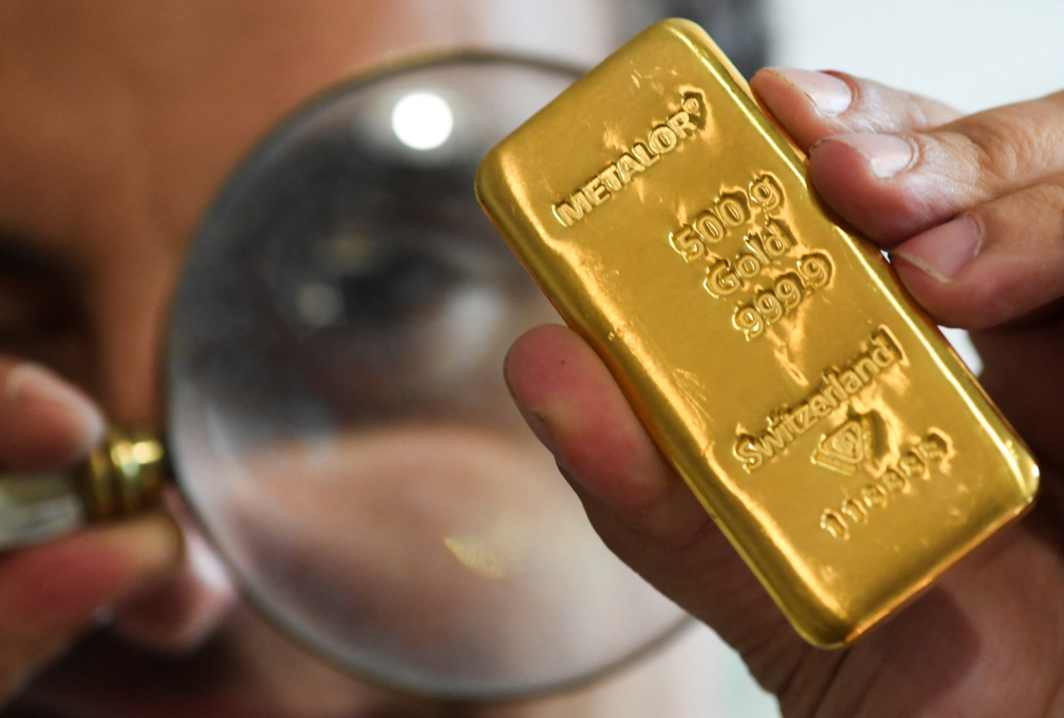 令不少贵金属交易员感到唏嘘不已的是,投资者仍在争相寻找更安全的资金避风港之际发生。(法新社档案照) 令不少贵金属交易员感到唏嘘不已的是,投资者仍在争相寻找更安全的资金避风港之际发生。(法新社档案照)