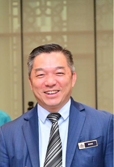 黄成兴料上阵士都兰州选区。