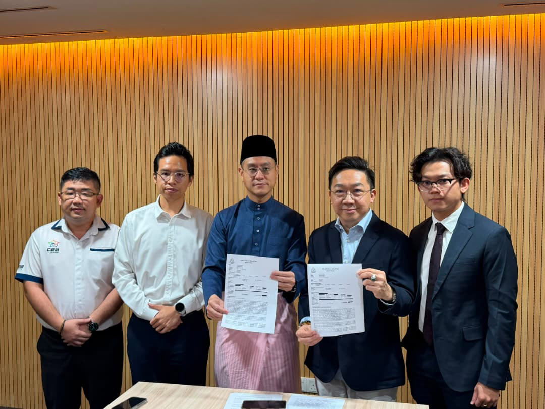 李英华(左起)、洪明泉、再里尔、赵崇豪及黄钰焙呼吁民众应提高警惕,若察觉自身遭到诈骗应尽快报警。 李英华(左起)、洪明泉、再里尔、赵崇豪及黄钰焙呼吁民众应提高警惕,若察觉自身遭到诈骗应尽快报警。