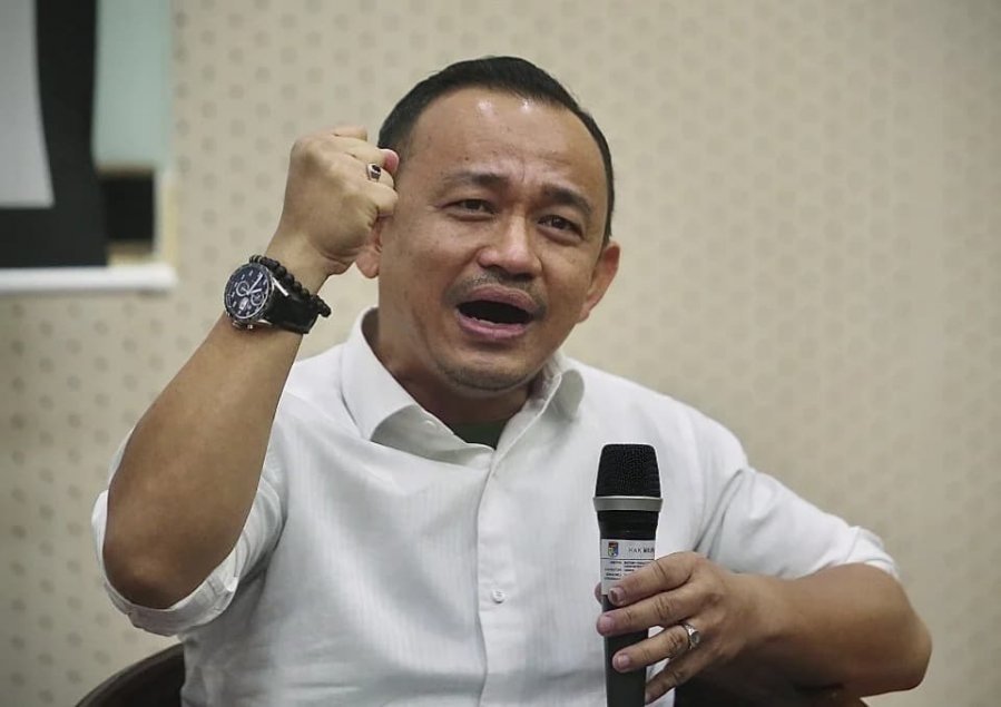 早前有网媒引述消息报道，前教长马智礼为公正党柔佛州务大臣人选，但他在面子书发文，以“没兴趣”回应有关报道；纵然如此，近日有消息换出他将出战州席，而他没有排除这个可能性，仅表示本身还在考虑当中。