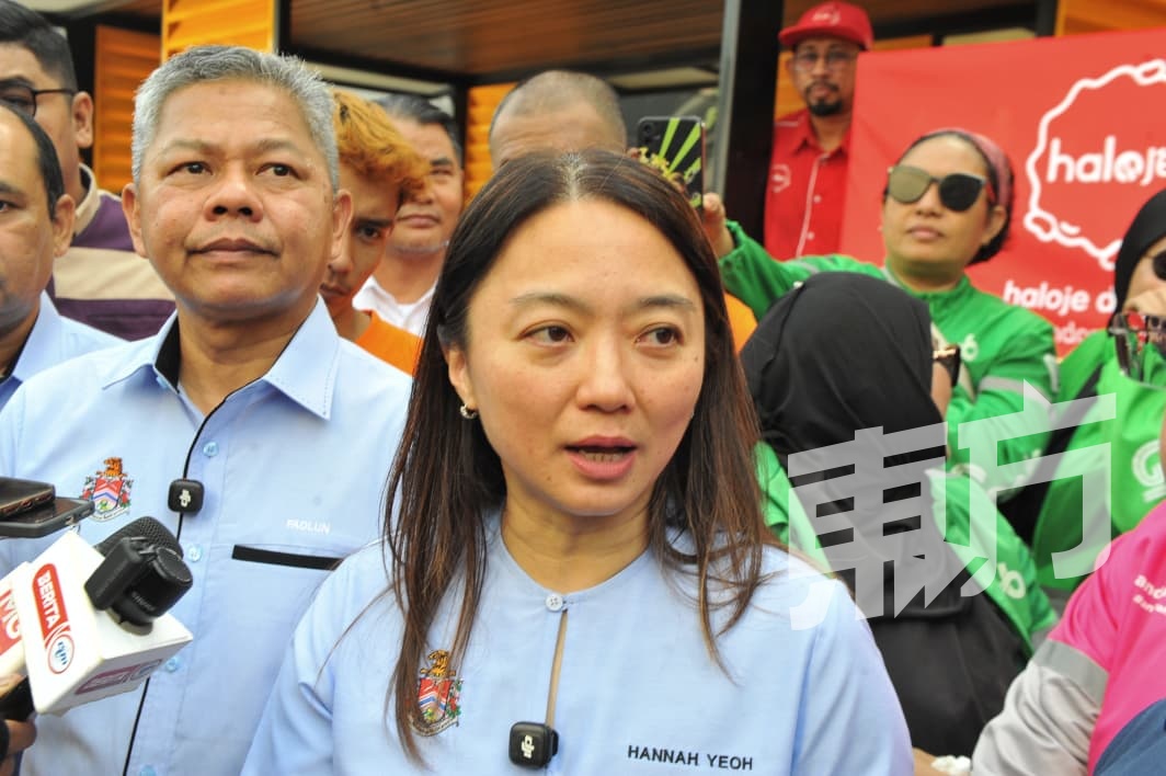 杨巧双指出,不少长时间骑摩哆或开车的外送骑士面对“微睡眠”(microsleep)风险,因此休息站有助于提升骑士福祉及道路安全。 杨巧双指出,不少长时间骑摩哆或开车的外送骑士面对“微睡眠”(microsleep)风险,因此休息站有助于提升骑士福祉及道路安全。