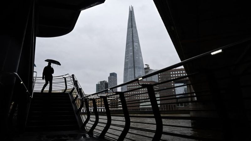 报告以英国为例,英国取消税务身份制度、调整遗产税规则、削减投资者签证计划等,重塑了英国对于全球流动财富的吸引力。(法新社档案照) 报告以英国为例,英国取消税务身份制度、调整遗产税规则、削减投资者签证计划等,重塑了英国对于全球流动财富的吸引力。(法新社档案照)