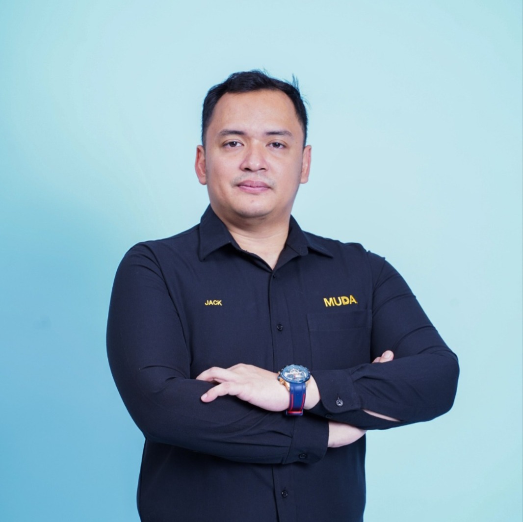 阿米尔杰克上阵马哈拉尼州席。 阿米尔杰克上阵马哈拉尼州席。